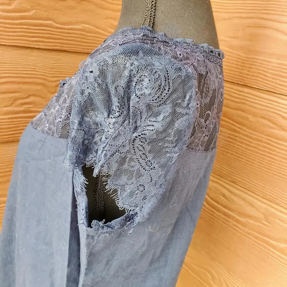 Abercrombie & Fitch Size Medium Women's Navy Blue Lace Top - Picture 8 of 11